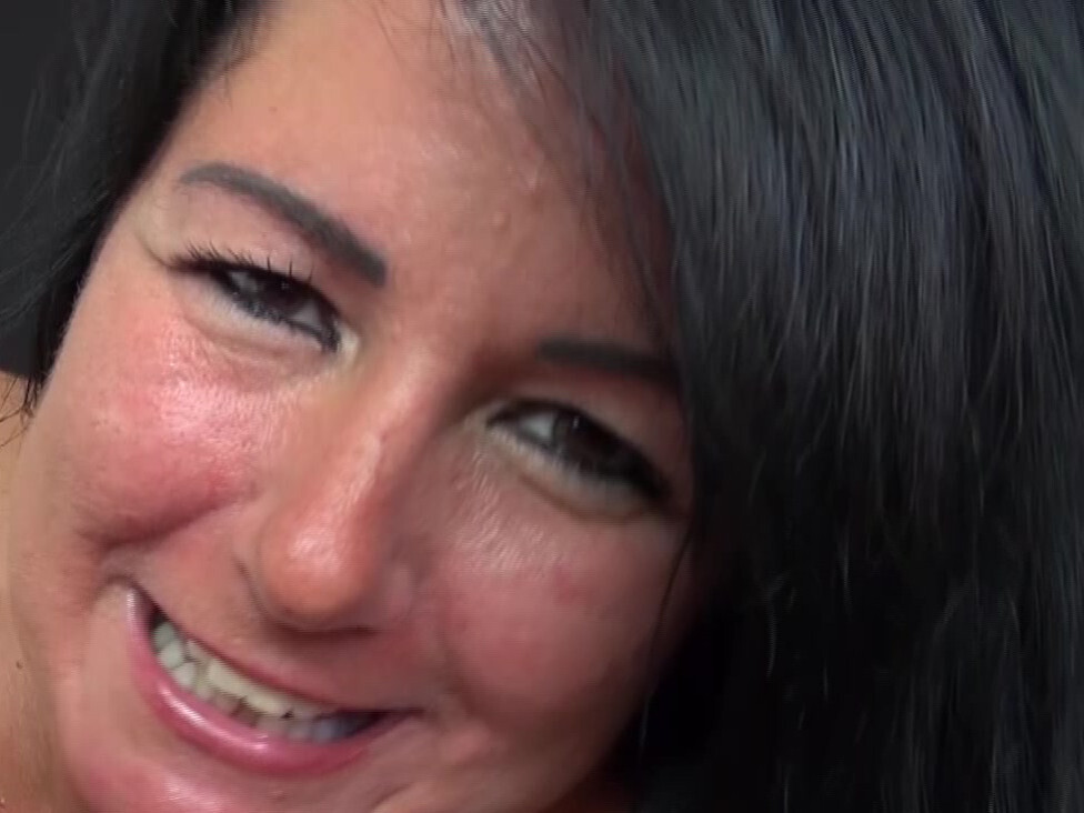 Alexandra-Wett Porno Video: DIE GANZE FRESSE VOLL MIT FRISCHEM SPERMA! MEINE FRESSE IST FÜR ALLE DA!