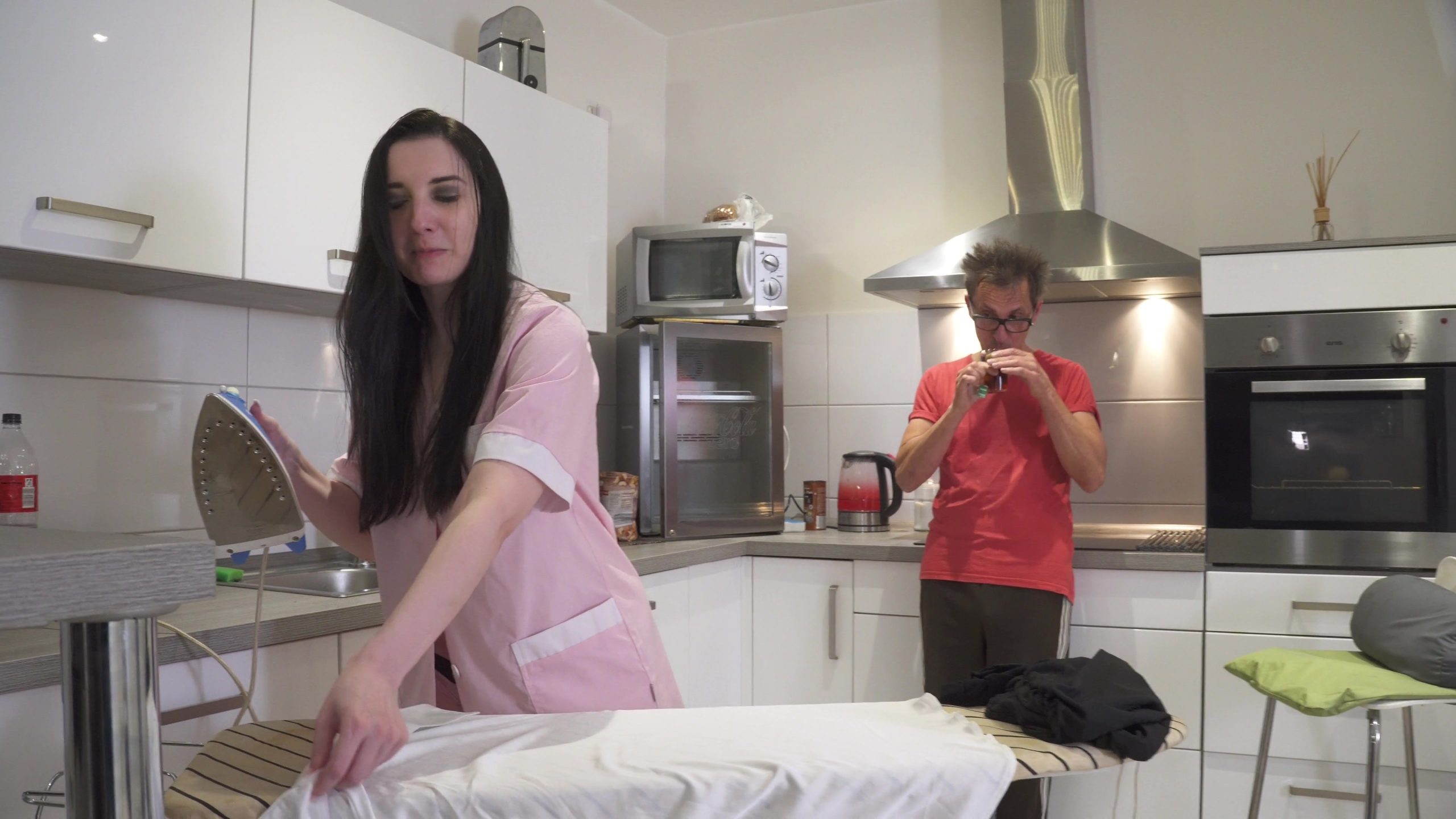 Alina-Lamour Porno Video: PUTZSCHLAMPE - Meine Löcher gehören dir!!!