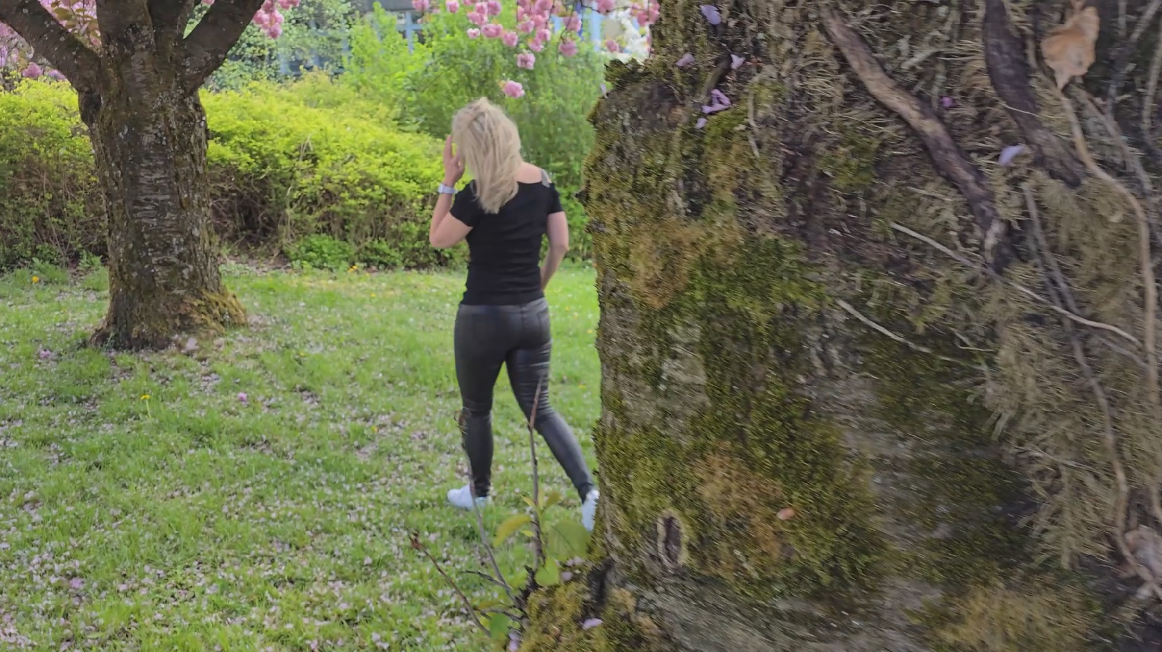 AnnabelMassina Porno Video: Arschfixierter Fuckboy spritzt auf meinen Leder Arsch - XXXL Fotzenauslauf