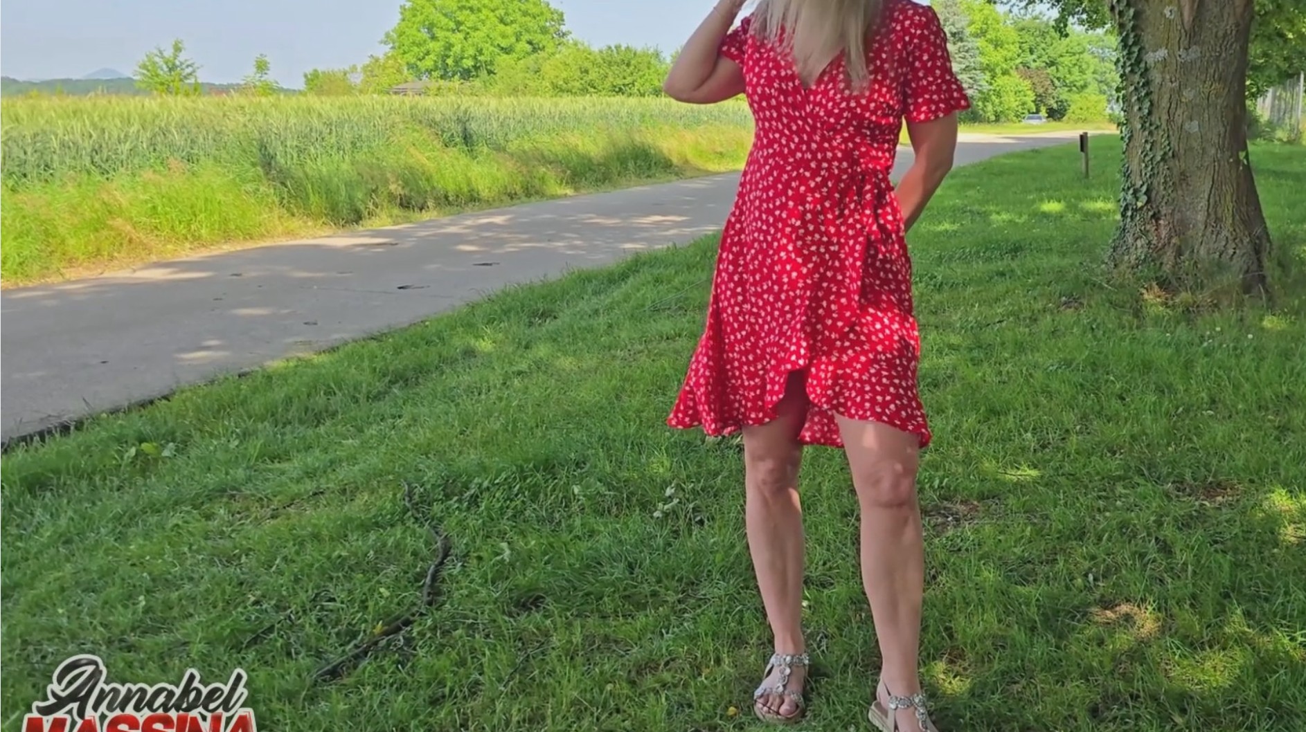 AnnabelMassina Porno Video: Hardcore Public Orgasmus 12.000 U für die Milf Fotze