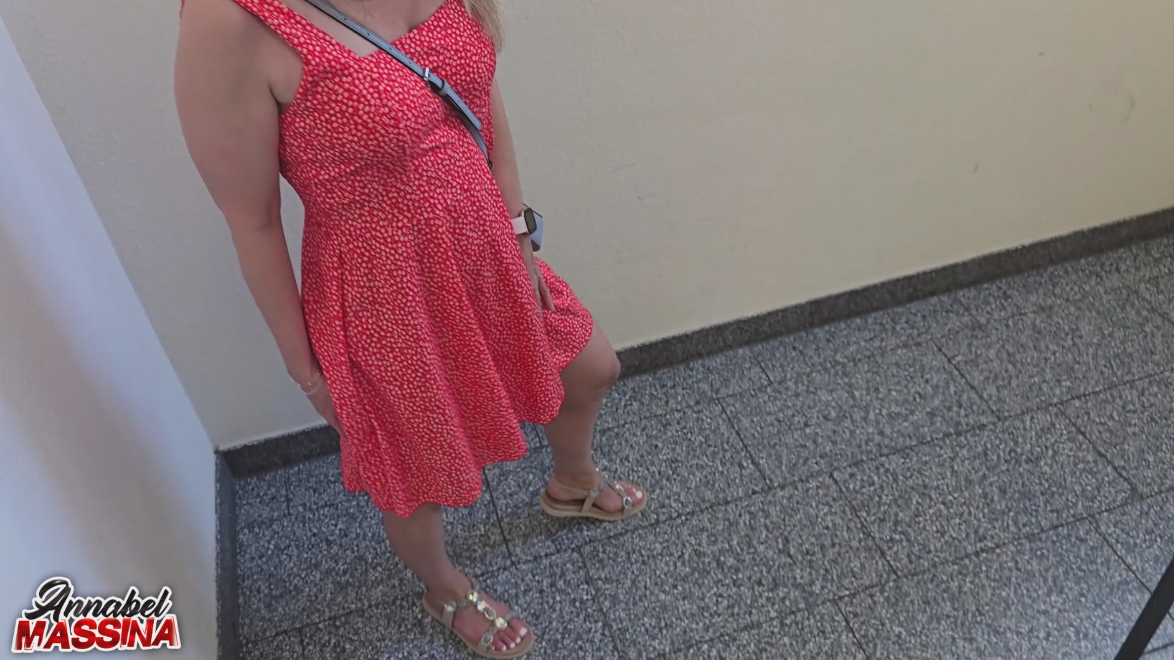 AnnabelMassina Porno Video: Mit Azubi zum Ficken verabredet der mit Creampie endet