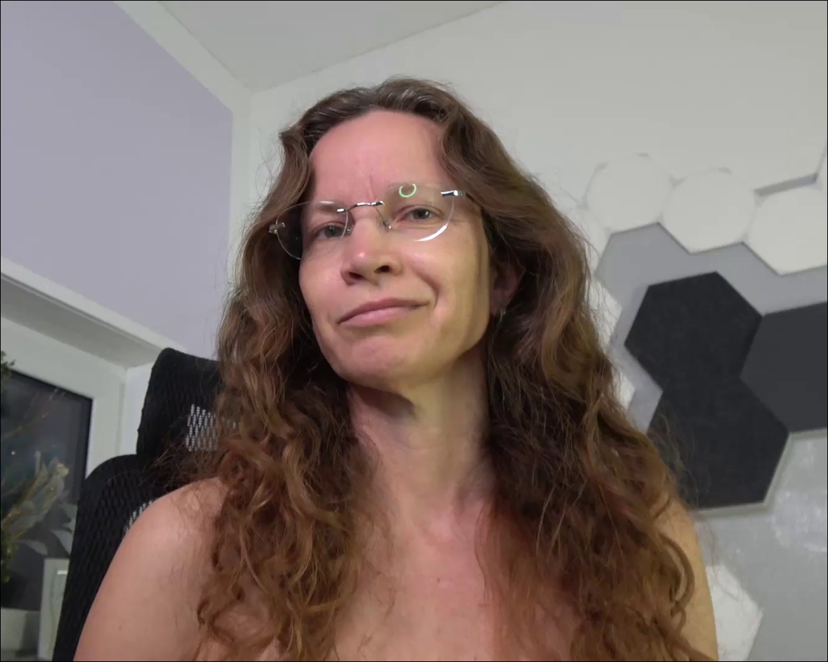 AnnikaRose Porno Video: Ich wichs dich nackt ab
