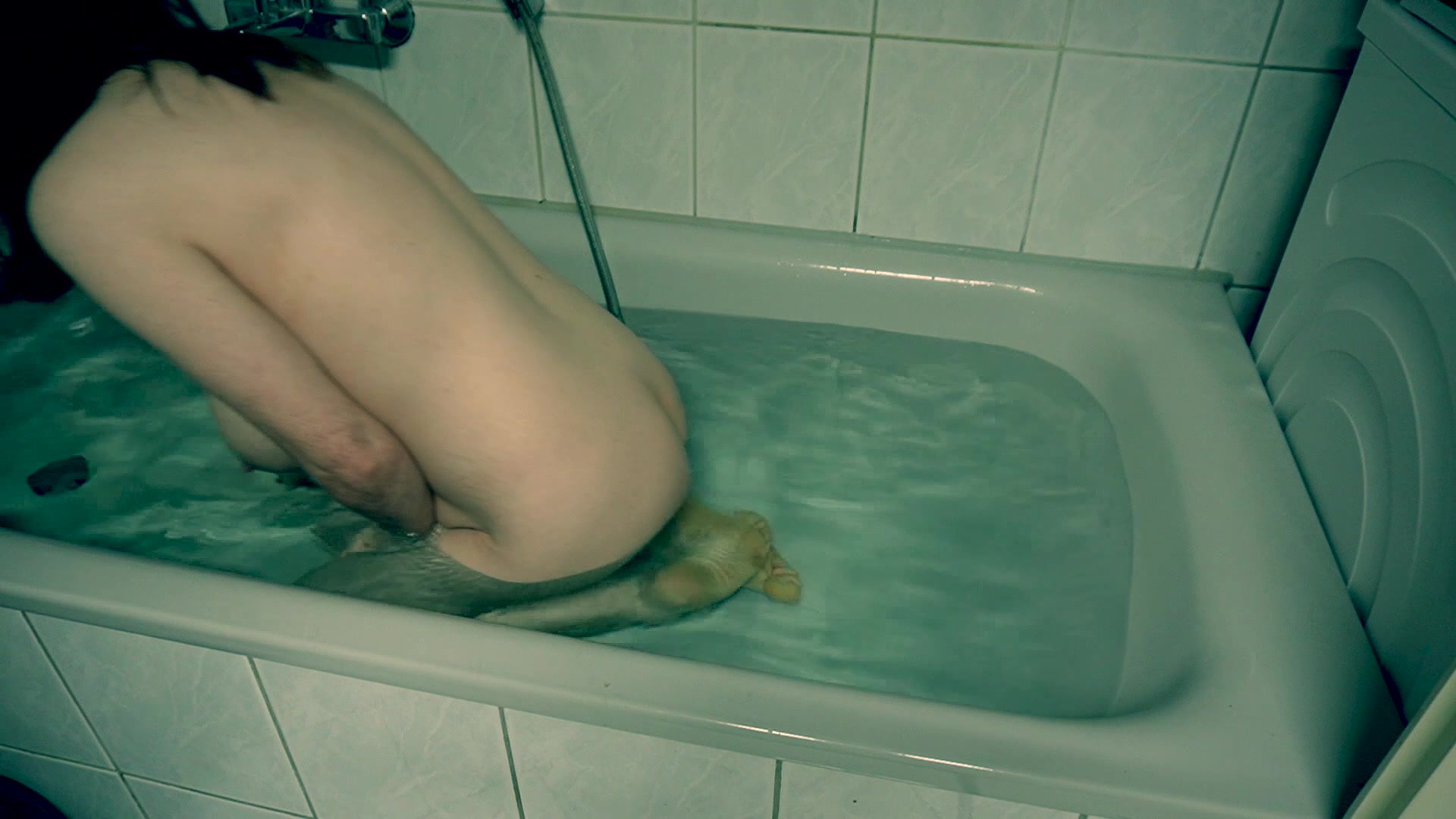 AuroraRed Porno Video: Romantisch baden und tauchen