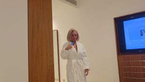 Candy-Samira Porno Video: Verheirateter Mann leeres Zimmer und ich bester Spa-Tag ever