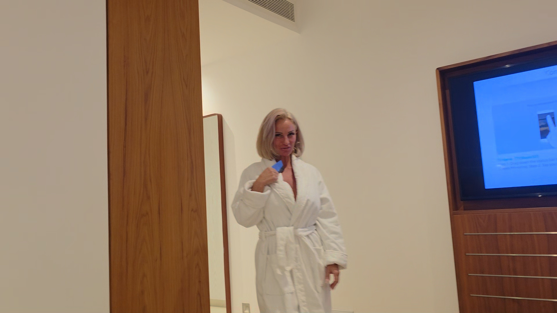 Candy-Samira Porno Video: Verheirateter Mann leeres Zimmer und ich bester Spa-Tag ever