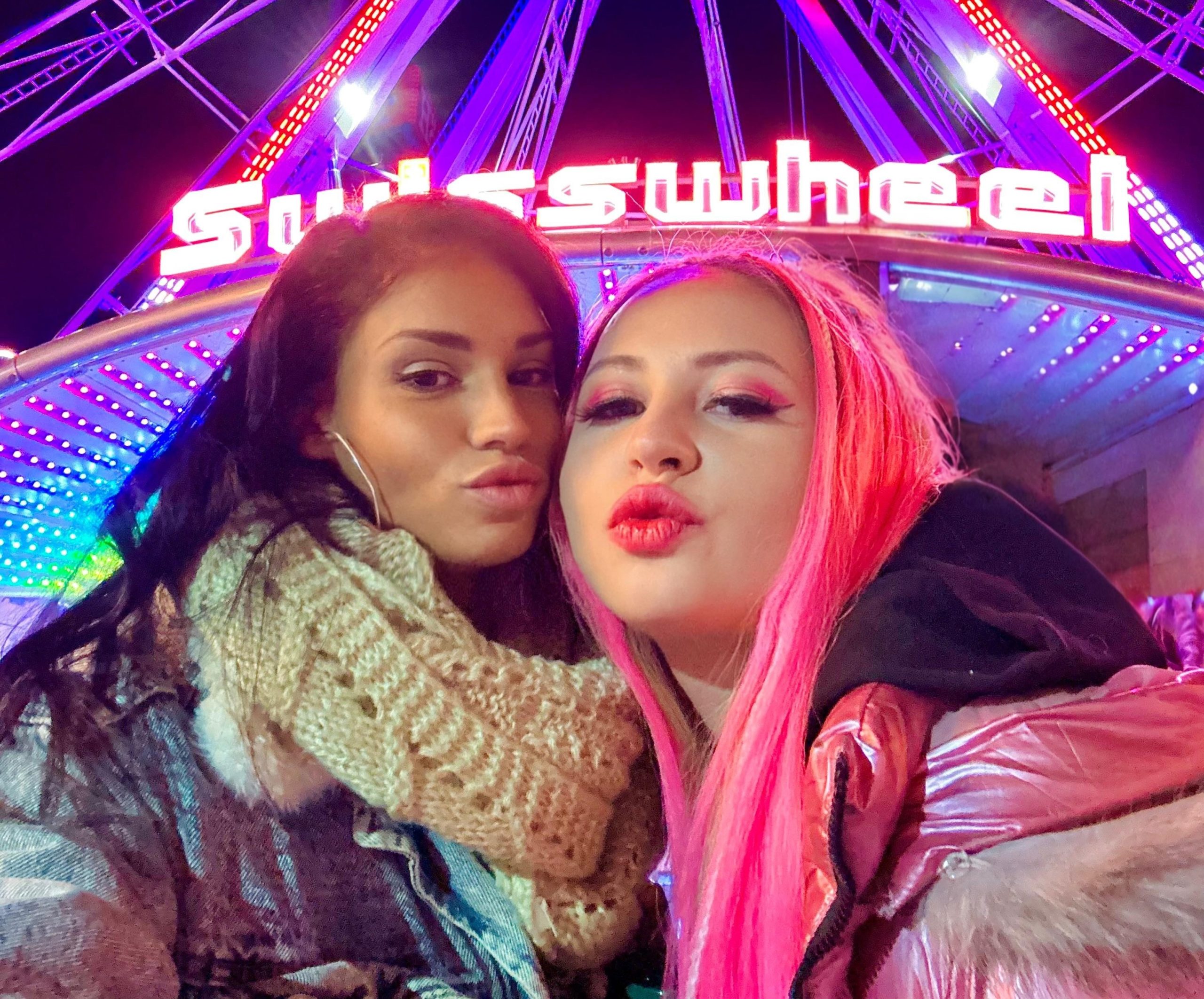 ChristyLey Porno Video: RiesenradFuck- Wir drehen völlig am Rad