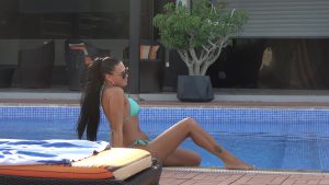 ChristyLey Porno Video: Sooo extrem Notgeil !!! Spontaner UrlaubsFick