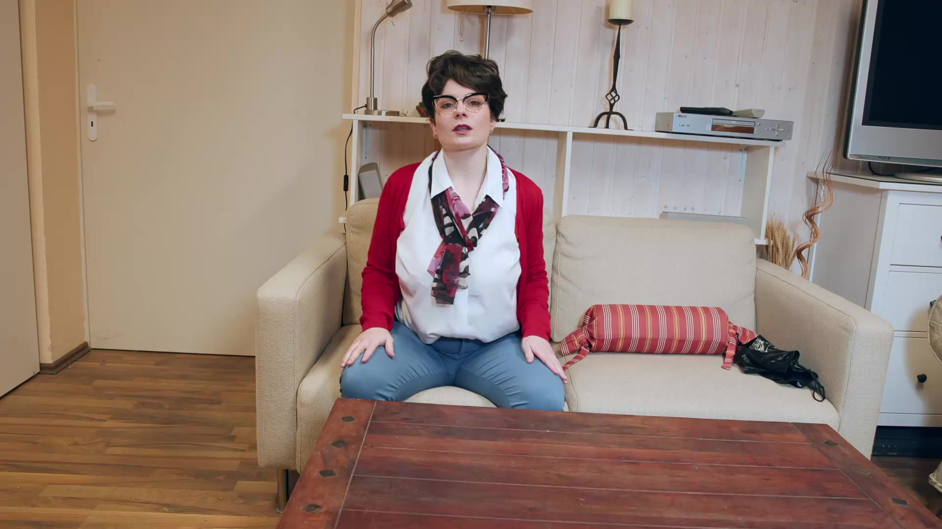 CruelAlice Porno Video: Stiefmutter ist deine Lackmami