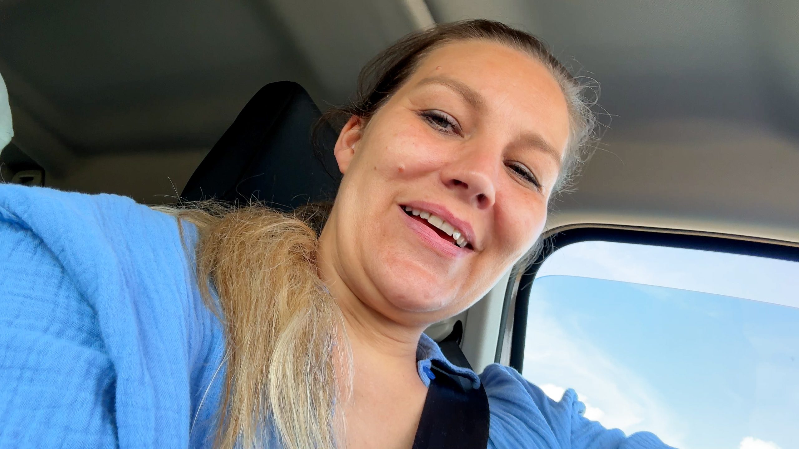 DaddysLuder Porno Video: Ich schaue dir beim Wichsen im Auto zu