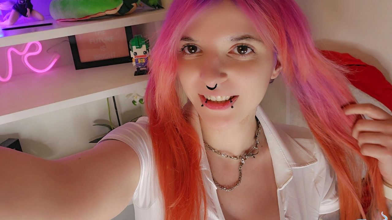 Emmilein Porno Video: Zu geil gewesen... dann ist er zerbrochen!