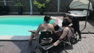 LadyVampira Porno Video: Double Deepthroat 2