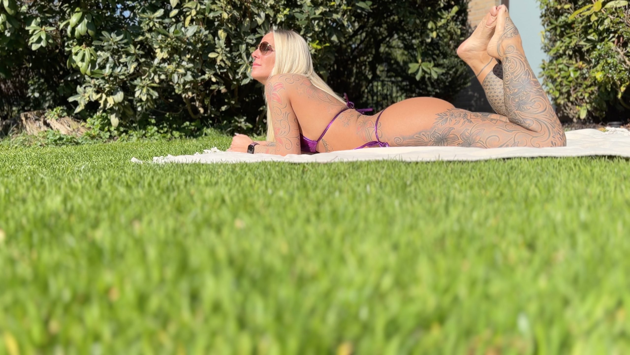 Lara-CumKitten Porno Video: Frühlings Geilheit - HENGST PRÜGEL fickt mich zum Orgasmus