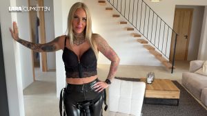 Lara-CumKitten Porno Video: SKLAVEN WICHSANLEITUNG - Hast du LADY LARAS StrapOn verdient?