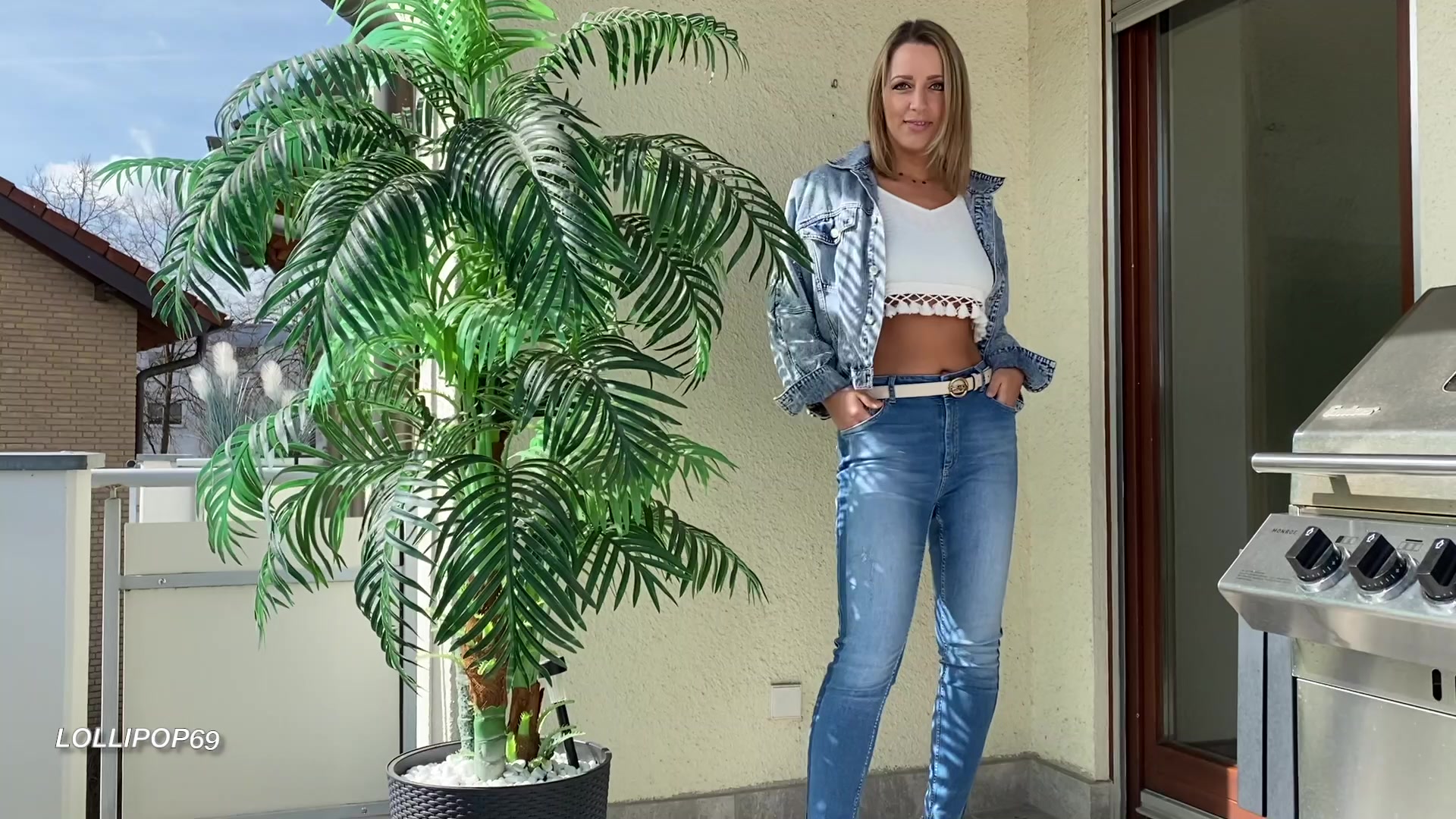 Lollipop69 Porno Video: Azubi in die Falle gelockt.