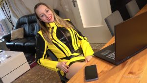 NatalieAlba Porno Video: Entspannung im Homeoffice