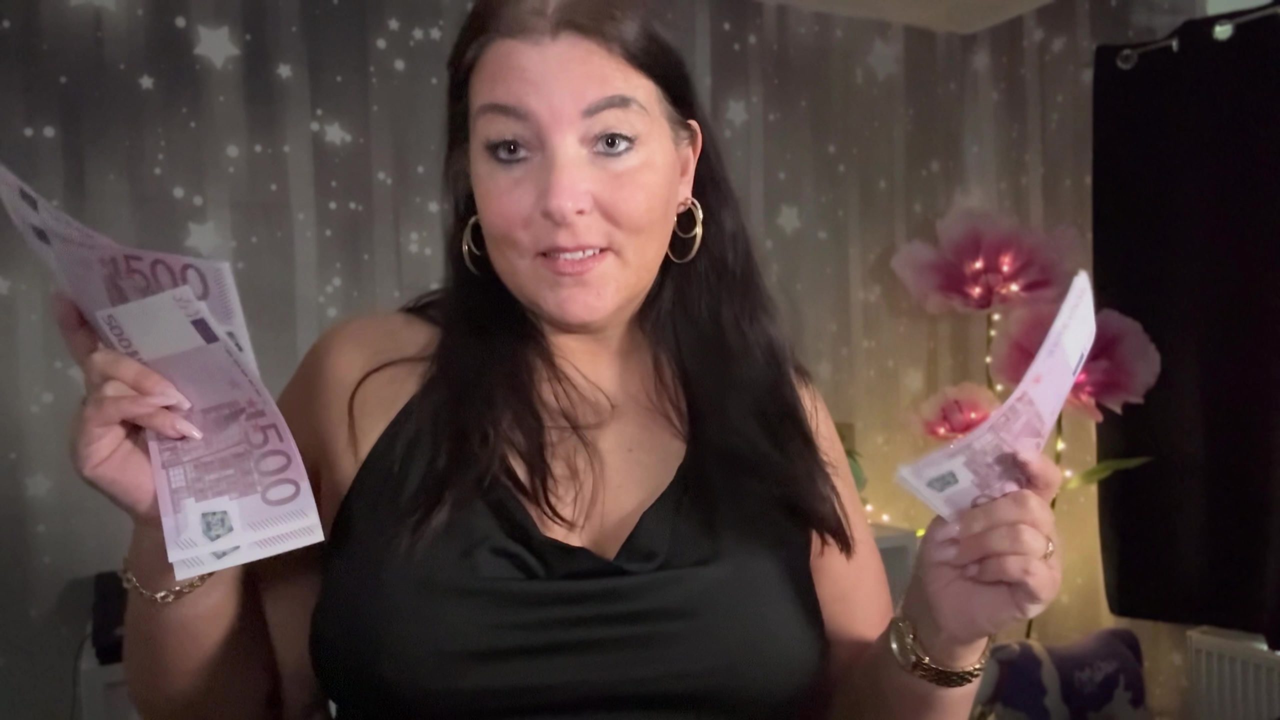 Nina-Nice Porno Video: Du bettelst um Bedeutung  aber ich verkaufe dir Verachtung!