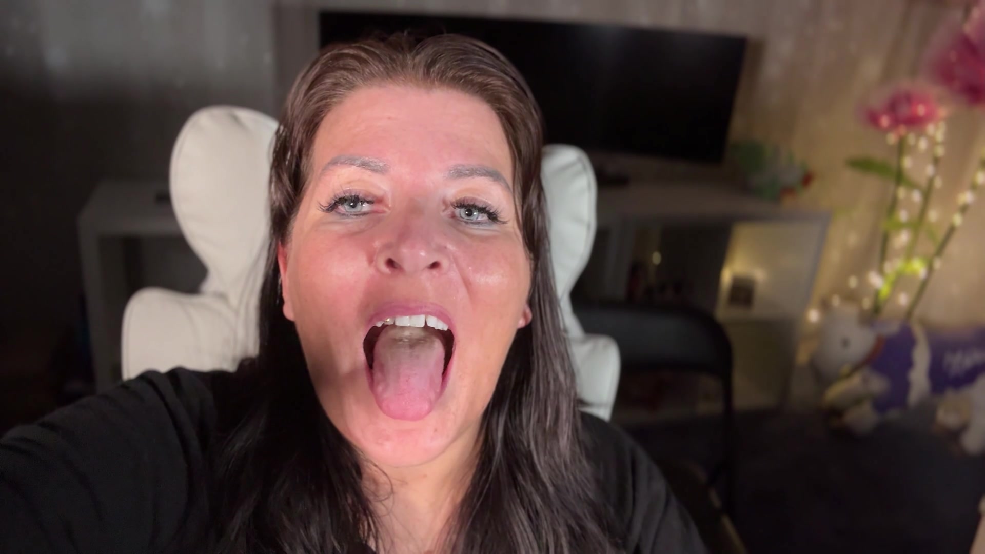 Nina-Nice Porno Video: Fakefuck für dich