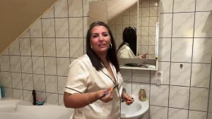 Nina-Nice Porno Video: GRENZGEILIGE SPERMAFLUT! Echte Bitches schlucken auch vom Feind!
