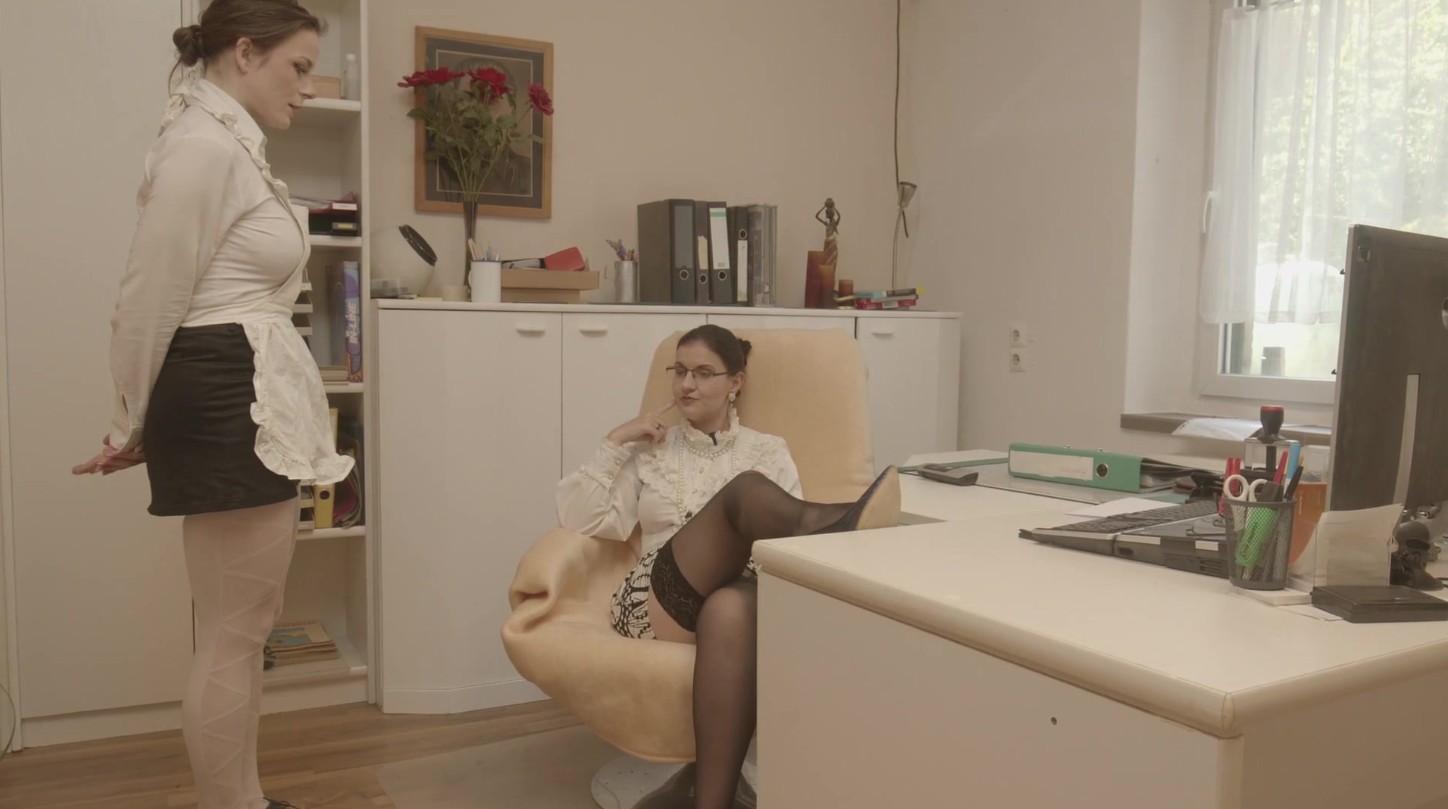 NovaNilla Porno Video: the bad boss and the maid