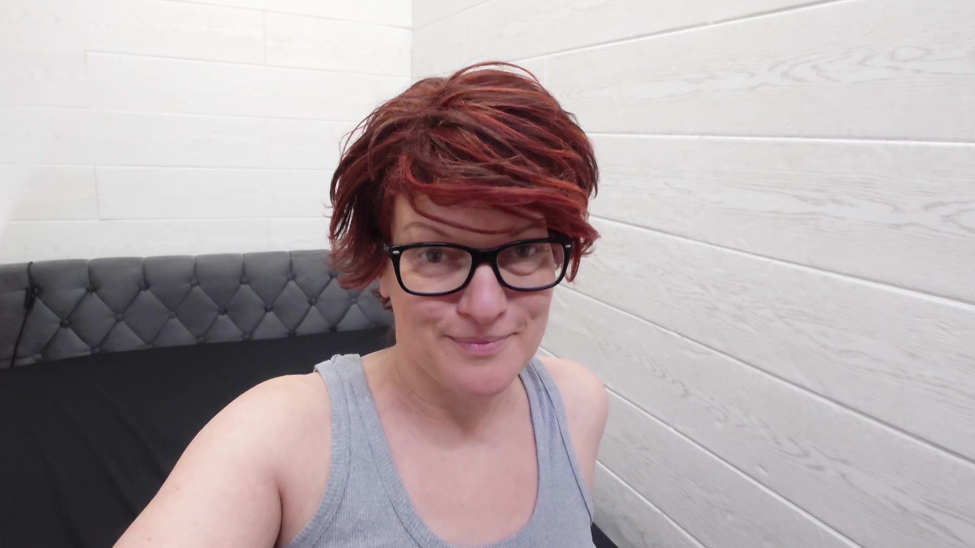 Popp-Sylvie Porno Video: Ficknessprogramm mit Sylvie