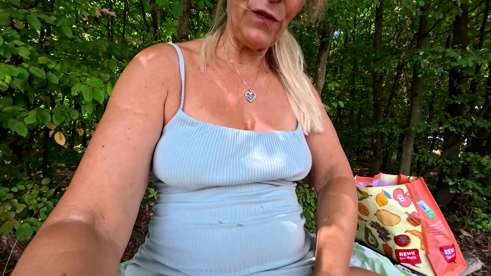 SweetSusi Porno Video: Der Wichser ist wieder da