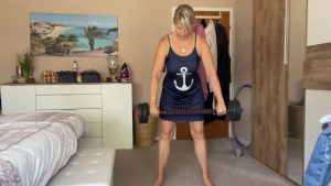 SweetSusi Porno Video: Fitness für den Booty