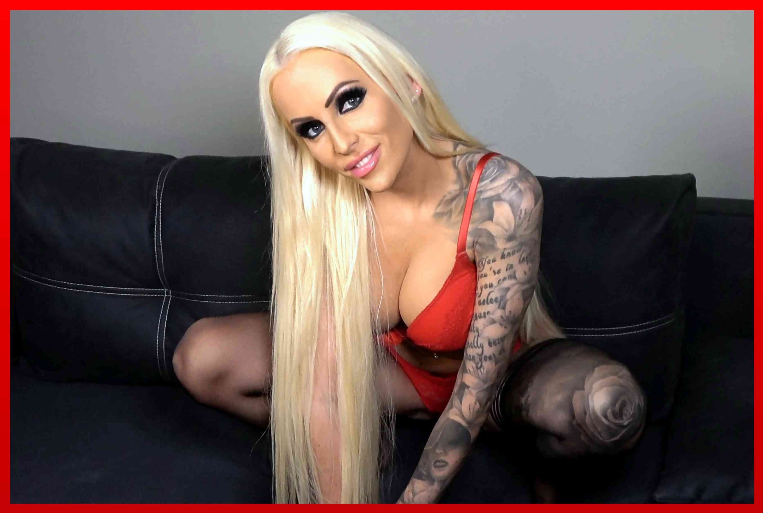 Tight-Tini Porno Video: Dildofick