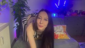 Trixie-Tainted Porno Video: Spekulum Pussy Flash
