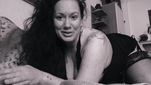 Vivien-Molinas Porno Video: Vintage Squirt!