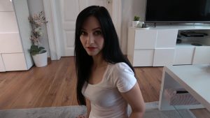 YoungDevotion Porno Video: Mamas Neuer steht mit steifem Schwanz vor mir und spritzt 2 mal ab!!!