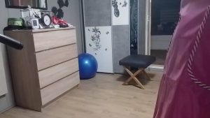 tammara28 Porno Video: Neue Gummischürze und Nicht drunter