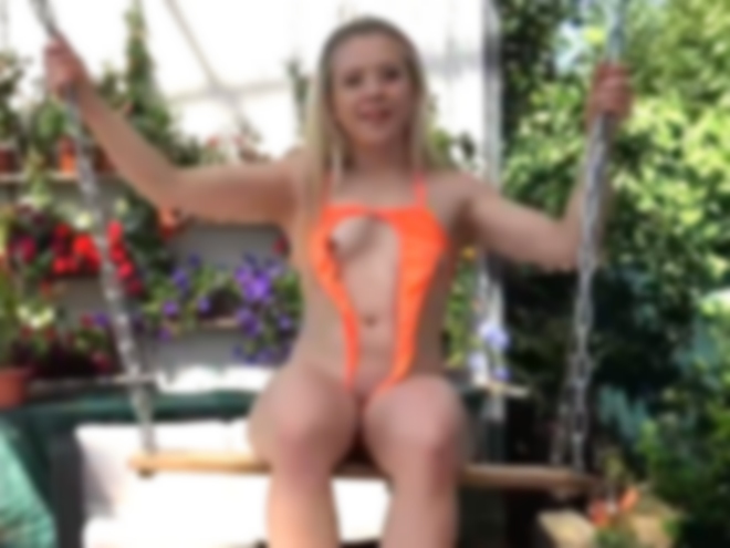 teenieminimaus Porno Video: Knalleng wie eine Jungfrau aber mega pervers!!!